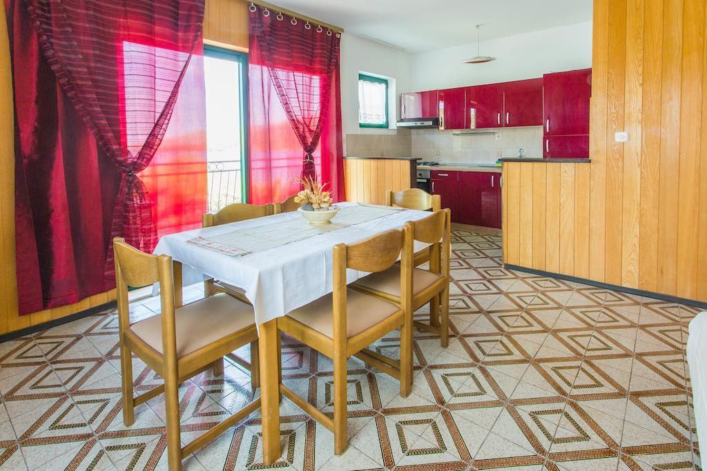 Apartments Bilaja Marina Room photo